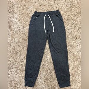 Vuori Ponto Performance Jogger. Charcoal heather